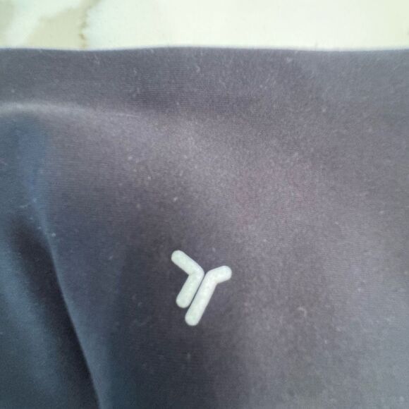 Black High-Waisted Leggings - Picture 5 of 6